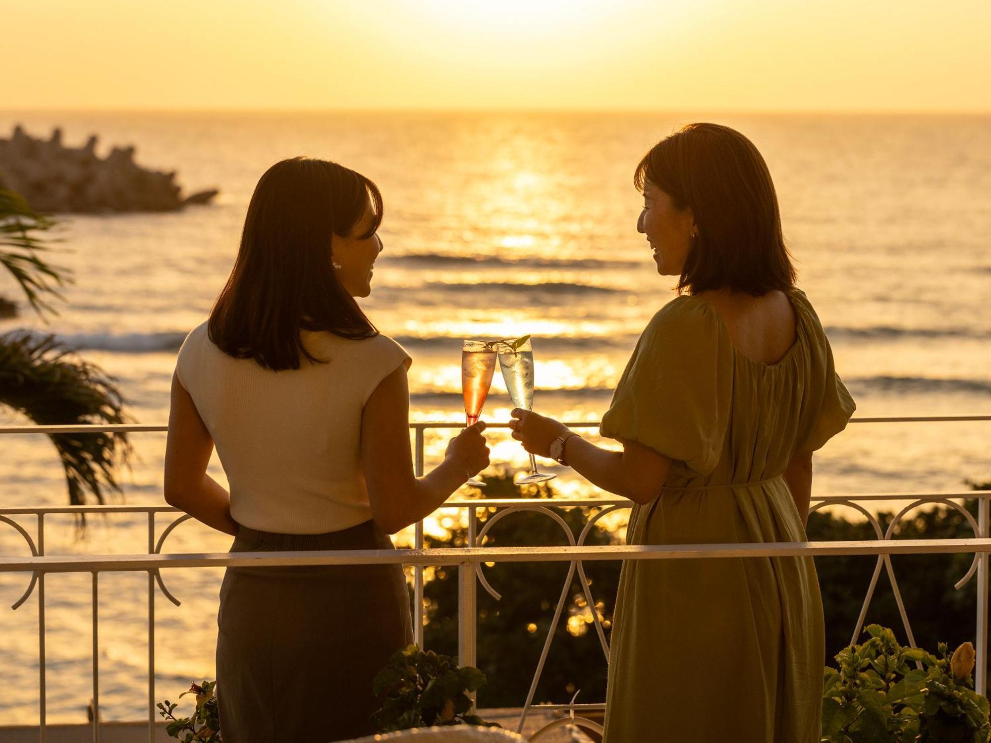 Umi No Terrace Yomitan Toya Hotell Eksteriør bilde